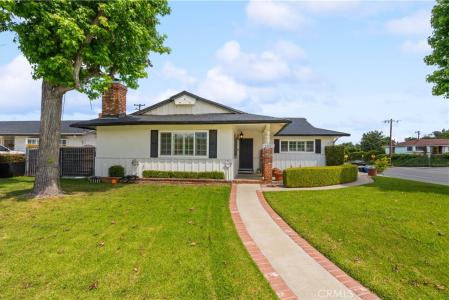 2551 E Larkwood Street, West Covina, California 91791, Estados Unidos