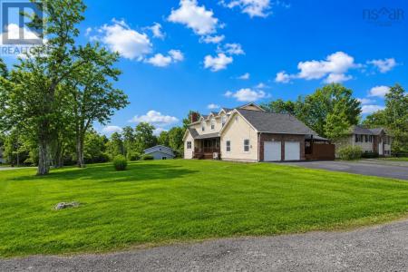 9 DYLLYS DRIVE, Middle Sackville, Nueva Escocia B4E 3B8, Canadá