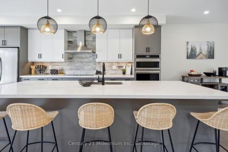 125 STONELEIGH DRIVE, Blue Mountains, Онтарио L9Y 4X5, Канада