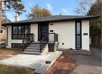 392 BENT CRESCENT, Richmond Hill (crosby), Ontario L4C 1C3, Canadá