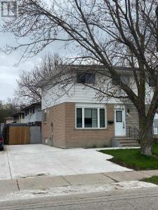 570B GLEN FORREST BOULEVARD, Waterloo, Ontario N2L 4J5, Canadá