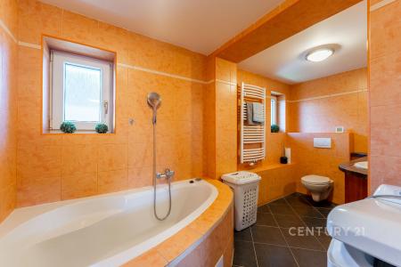 Kamenitá, Březová-oleško, Praha-západ 25245, República Checa