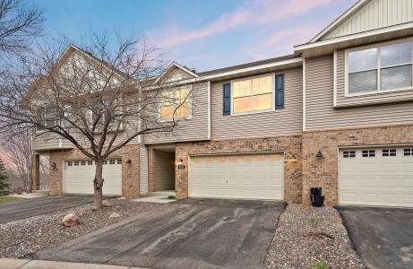 8532 Lakeview Terrace, Savage, Minnesota 55378, USA