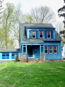 1715 Edgefield Road, Lyndhurst, Ohio 44124, USA