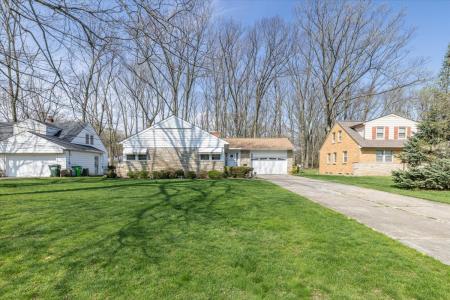 2142 Waynoka Rd., Euclid, Ohio 44117, USA