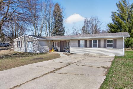 4784 1st Street, Barryton, Michigan 49305, États-Unis