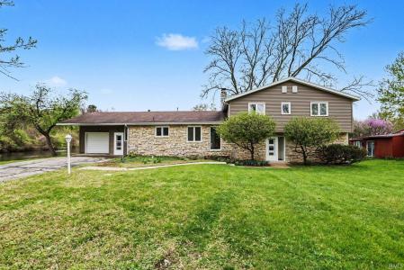 17330 Mcerlain Street, South Bend, Indiana 46635, USA