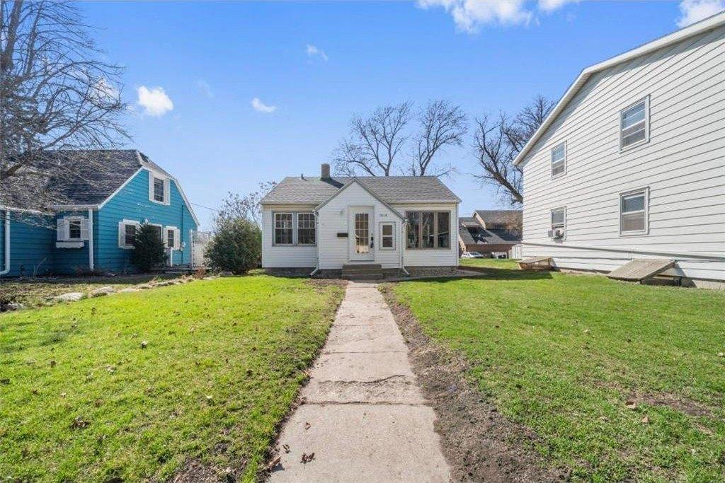 1014 Hawthorne Street, Alexandria, Minnesota 56308