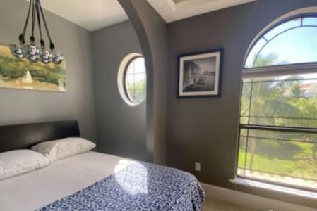 SAN SEBASTIAN  - 1 BED (2ND FLOOR) WITH SHADED ROOF TERRACE, South Sound, Grand Cayman, جزر كايمان