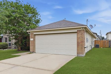 16763 N Blue Jay, Conroe, Texas 77385, USA