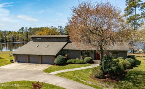 175 Gus Lane, New Bern, NC 28562, USA