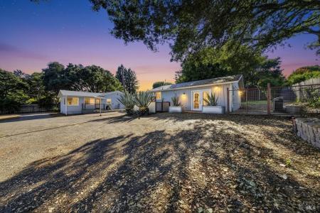 8813 Petaluma Hill Rd, Penngrove, California 94951, USA