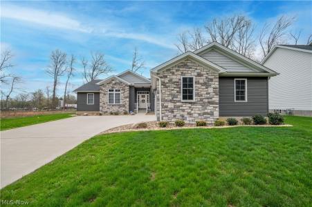 95 Muirfield Se Drive, Warren, Ohio 44484, USA