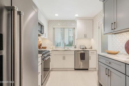 31556 Agoura Road , 2, Westlake Village, California 91361, USA