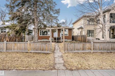 6524 112 STREET NW, Edmonton, Alberta T6H 4R2, Canada