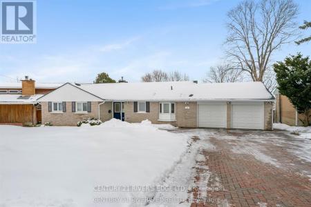 17 HARDY CRESCENT, Brockville, Ontario K6V 3A2, Canada