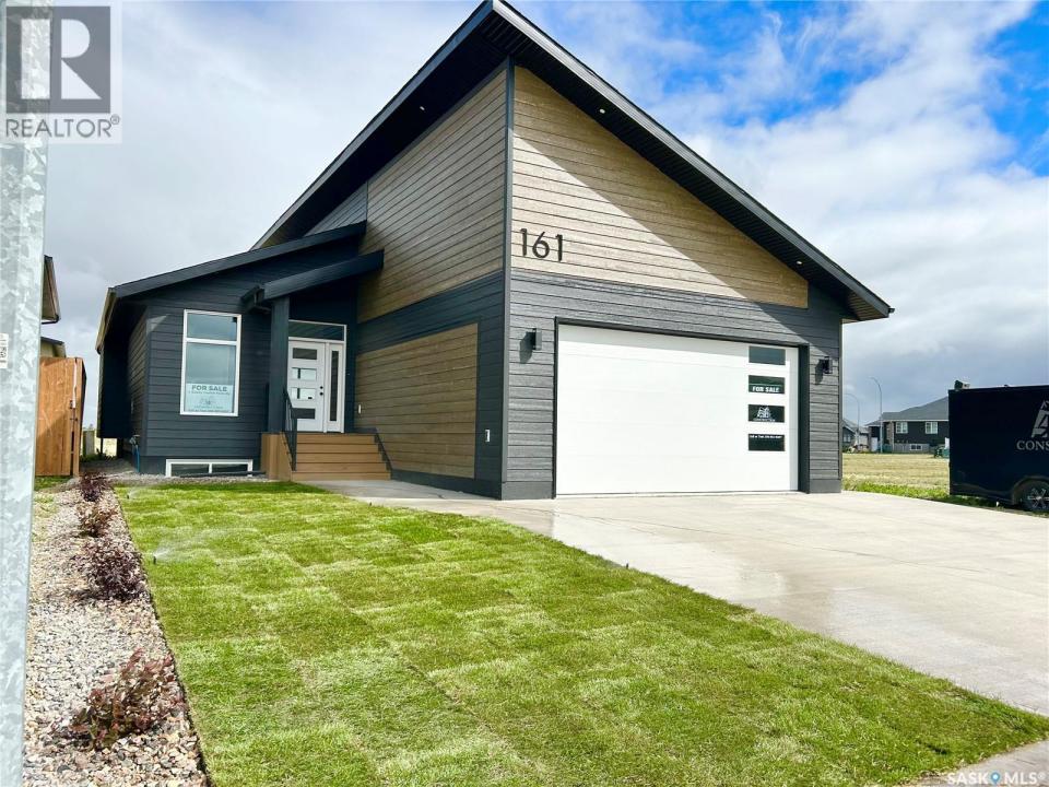 161 DELAET DRIVE, Weyburn, Saskatchewan S4H 3B9, Canada