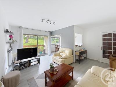 Deville Les Rouen, Haute-Normandie 76250, アキタン