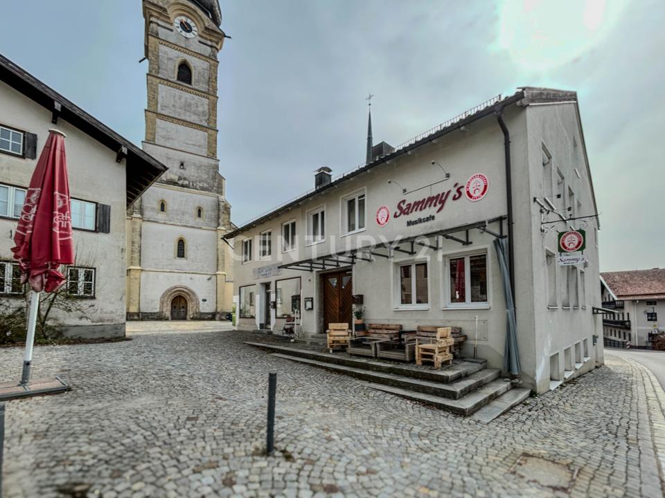 Marktplatz 2+3, Schnaitsee, Bayern 83530, Allemagne
