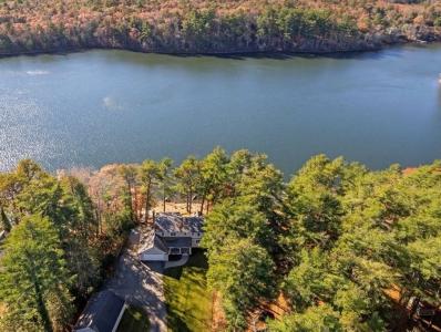 31 Larkspur Ln (pond Front), Plymouth, Massachusetts 02360, USA