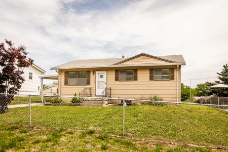 1509 Bel Air Drive, Junction City, Kansas 66441, USA