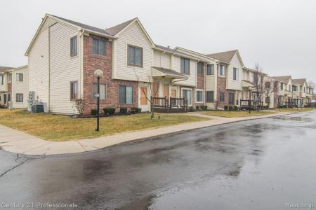15818 Orchard Lane #21, Roseville, Michigan 48066, USA