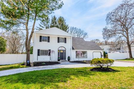 2 Grove Avenue, Coram, NY 11727, USA