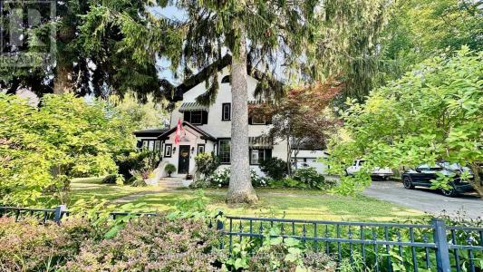 223 KING STREET WEST, Gananoque, Ontario K7G 2G7, CANADÁ