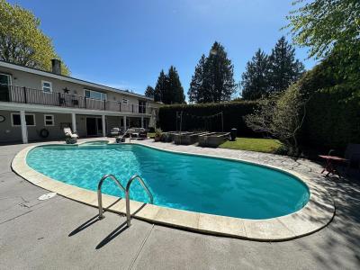 1015 51A STREET, Delta, British Columbia V4M 2X9, Canada