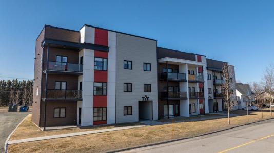 36  Rue Plourde, Rivière-du-Loup, Квебек G5R 1A1, Канада