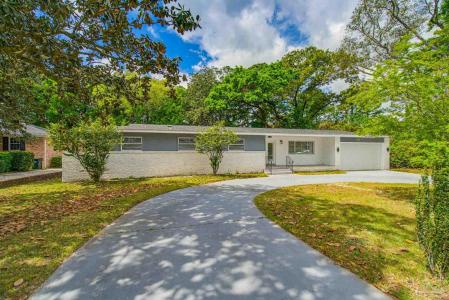 8835 Burning Tree Rd, Pensacola, 佛罗里达州 32514, 美国