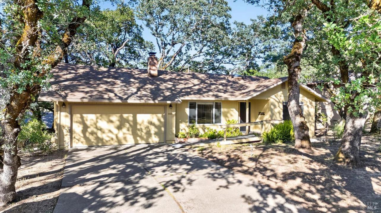 6433 Mesa Oaks Ln, Santa Rosa, California 95409