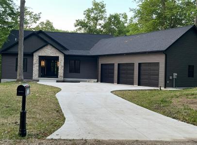 8670 N. Island Drive Lot #32 and #33, Canadian Lakes, Michigan 49346, USA