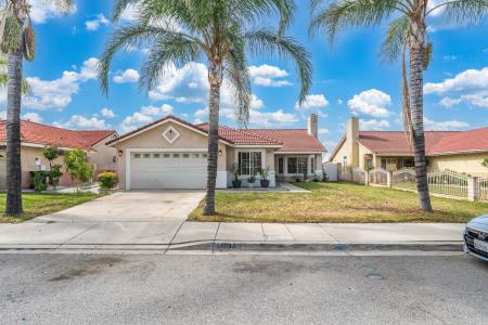 14035 Clover Court, Fontana, California 92335, Estados Unidos