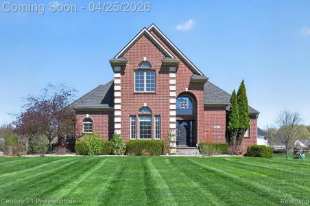 163 W Auburn Trail, Brighton, Michigan 48114, USA