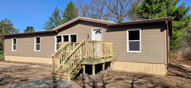 W10228 Vaudreuil Road, Black River Falls, Wisconsin 54615, États-Unis