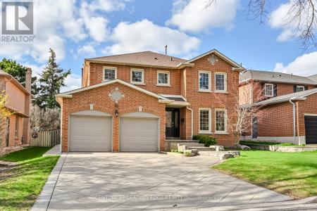 31 HEISEY DRIVE, Markham (markham Village), Ontario L3P 4P6, Canada