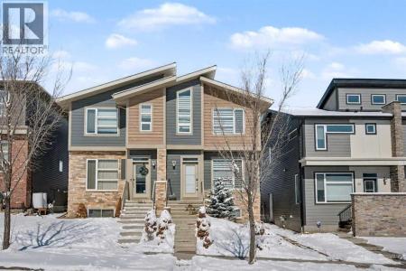 38 SAGE BLUFF GATE NORTHWEST, Calgary, Alberta T3R 0Y9, Canada