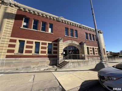 149 N Broad Street, Galesburg, Illinois 61401, USA