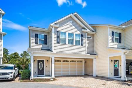 1911 Enclave Lane, North Myrtle Beach, SC 29582, USA