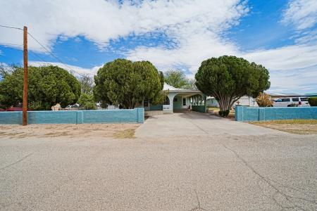 1502 Hill Street, Carlsbad, NM 88220, USA