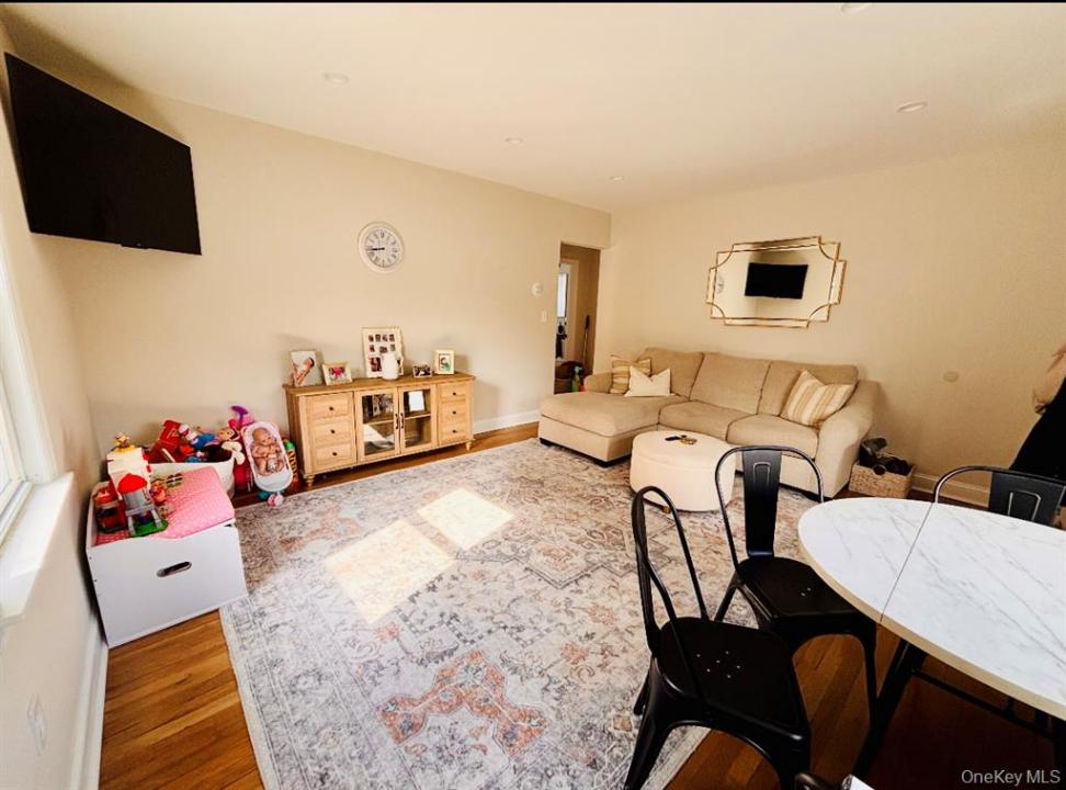201-07 23rd Avenue 1st floor, Bayside, New York 11360, Amerika Birleşik Devletleri