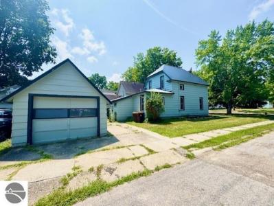 730 N River, Alma, Michigan 48801