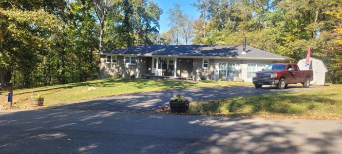 408 Sandy Rd, Dover, טנסי 37058, ארצות הברית של אמריקה 