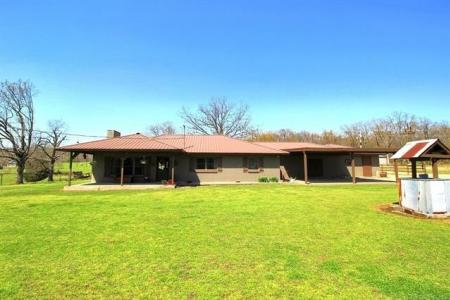 465501 E 800 Road, Stilwell, Oklahoma 74960, USA