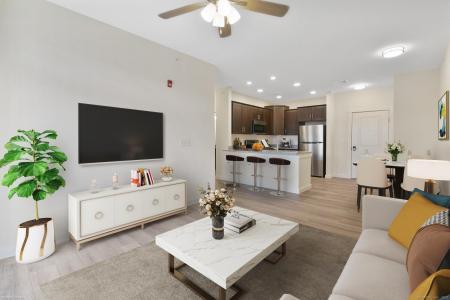280 Salmon Brook St 4304, 223, コネティカット 06035, アメリカ合衆国