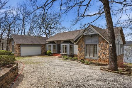 757 Lakeview Dr., Eureka Springs, Arkansas 72631, USA