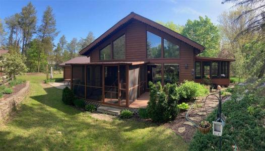 29522 Whispering Pines Rd, Lone Rock, Wisconsin 53556, USA