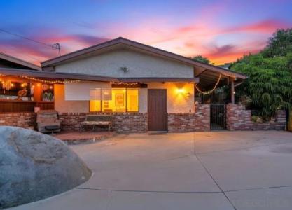 8420 Wenatchee Ave, El Cajon, 加州 92021, 美國