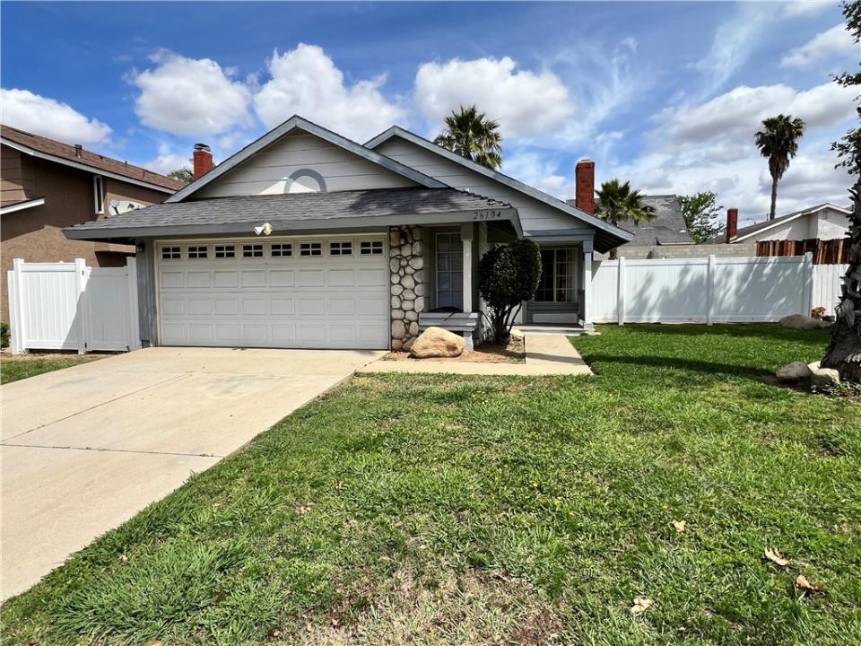 26104 Dracaea, Moreno Valley, 加州 92555, 美國